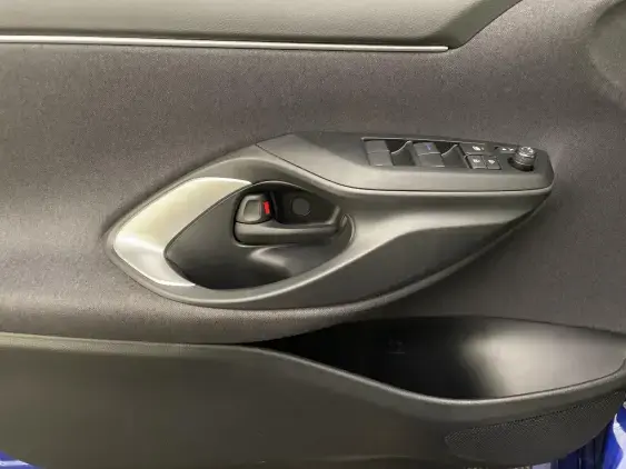 TOYOTA YARIS IV - voiture d'occasion - Photo 19