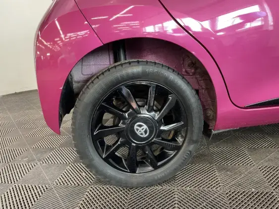 TOYOTA AYGO II - voiture d'occasion - Photo 25