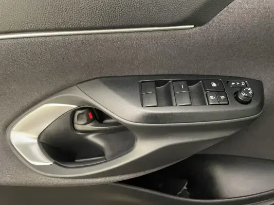 TOYOTA YARIS CROSS I - voiture d'occasion - Photo 17