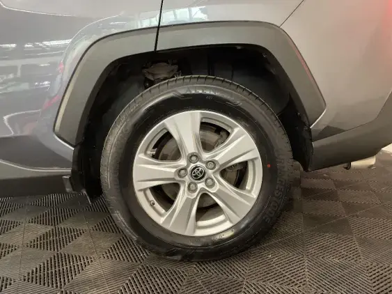 TOYOTA RAV4 V - voiture d'occasion - Photo 24