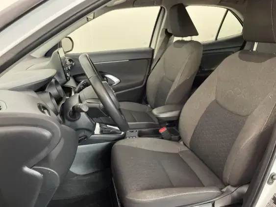 TOYOTA YARIS CROSS I - voiture d'occasion - Photo 18