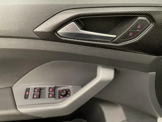 VOLKSWAGEN T-CROSS - voiture d'occasion - Photo 17