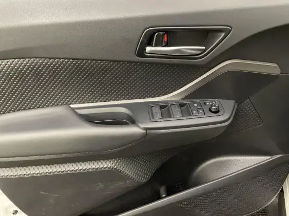 TOYOTA C-HR - voiture d'occasion - Photo 19