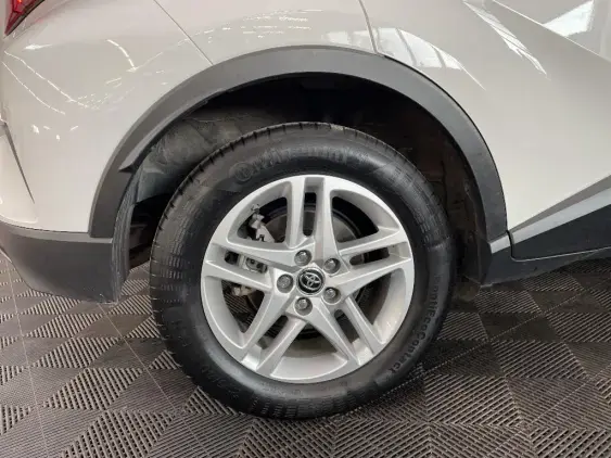 TOYOTA C-HR - voiture d'occasion - Photo 25