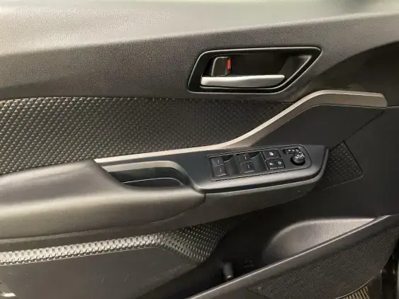 TOYOTA C-HR - voiture d'occasion - Photo 19