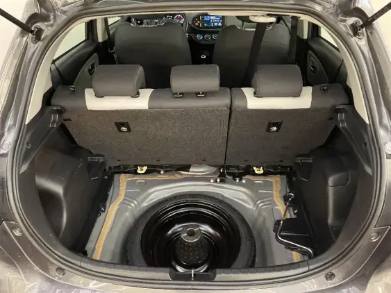 TOYOTA YARIS III - voiture d'occasion - Photo 17