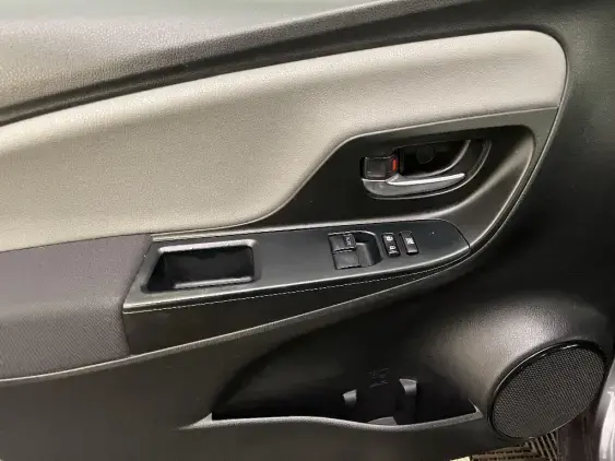 TOYOTA YARIS III - voiture d'occasion - Photo 19