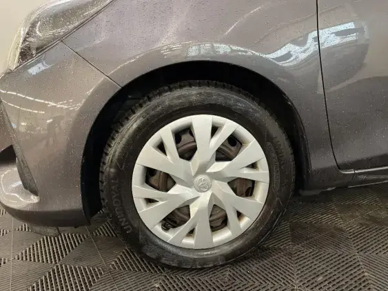 TOYOTA YARIS III - voiture d'occasion - Photo 23