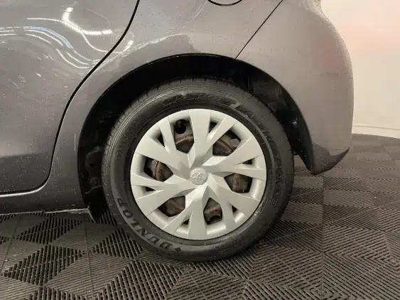 TOYOTA YARIS III - voiture d'occasion - Photo 24