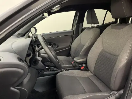 TOYOTA YARIS CROSS I - voiture d'occasion - Photo 18
