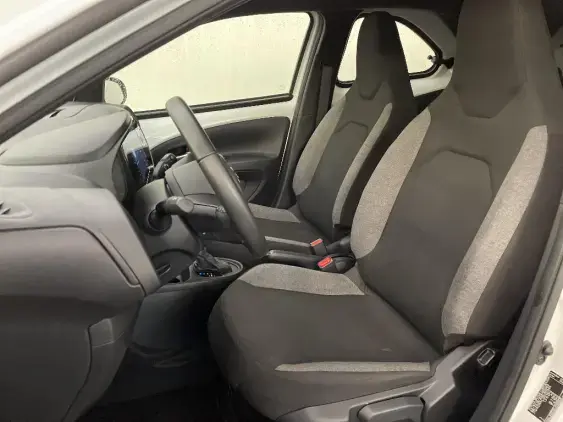 TOYOTA AYGO X - voiture d'occasion - Photo 18