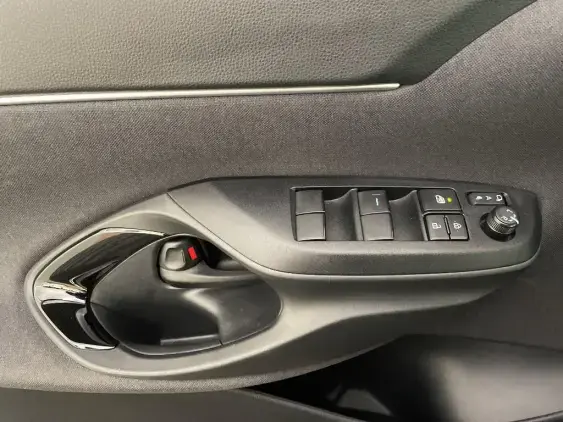 TOYOTA YARIS CROSS I - voiture d'occasion - Photo 17
