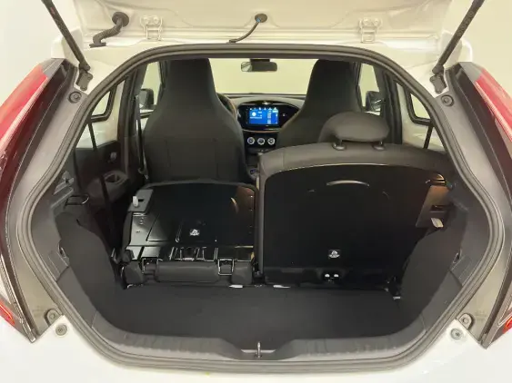 TOYOTA AYGO X - voiture d'occasion - Photo 16