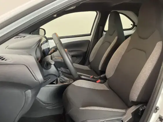 TOYOTA AYGO X - voiture d'occasion - Photo 18
