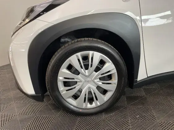 TOYOTA AYGO X - voiture d'occasion - Photo 23