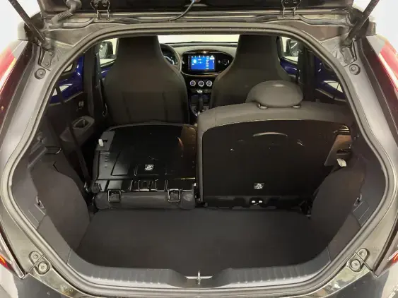TOYOTA AYGO X - voiture d'occasion - Photo 16