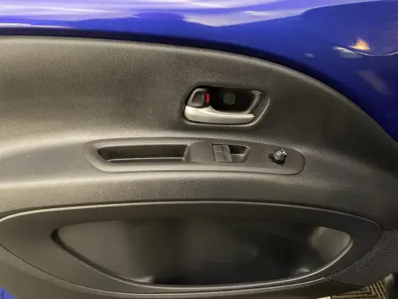 TOYOTA AYGO X - voiture d'occasion - Photo 19