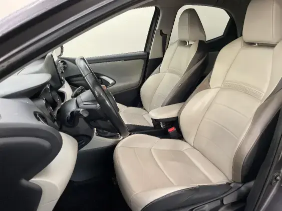 TOYOTA YARIS IV - voiture d'occasion - Photo 18