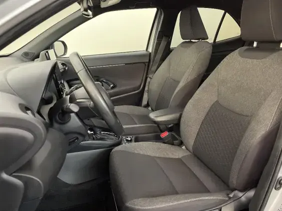 TOYOTA YARIS CROSS I - voiture d'occasion - Photo 18