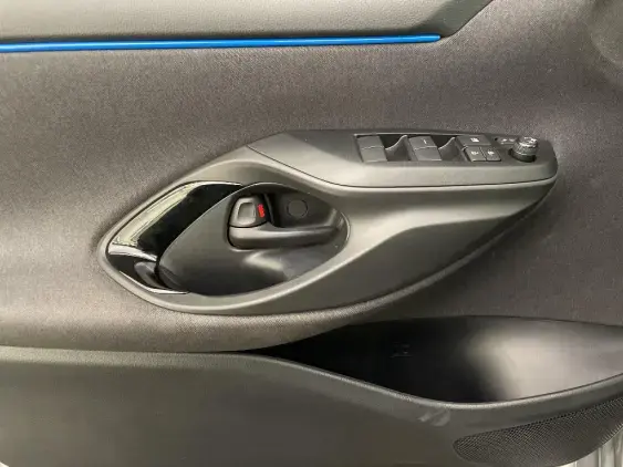 TOYOTA YARIS IV - voiture d'occasion - Photo 19
