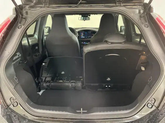 TOYOTA AYGO X - voiture d'occasion - Photo 16