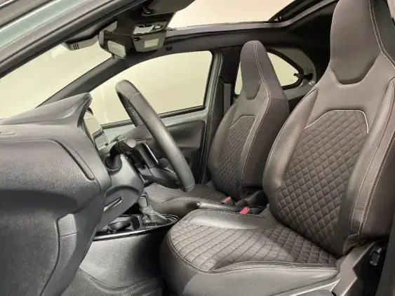 TOYOTA AYGO X - voiture d'occasion - Photo 18