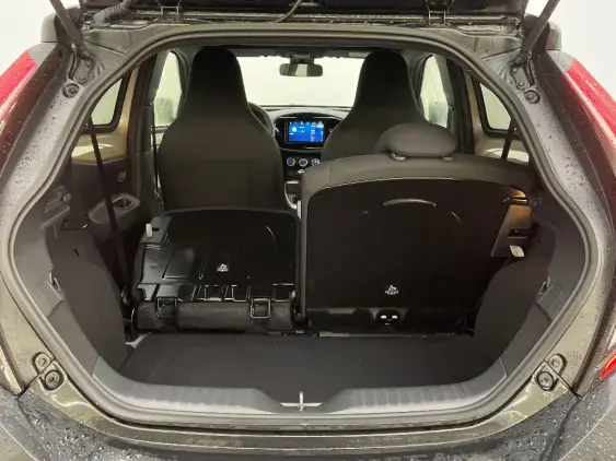 TOYOTA AYGO X - voiture d'occasion - Photo 16