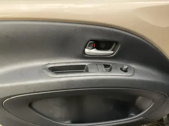 TOYOTA AYGO X - voiture d'occasion - Photo 19