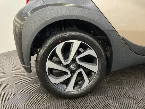 TOYOTA AYGO X - voiture d'occasion - Photo 25