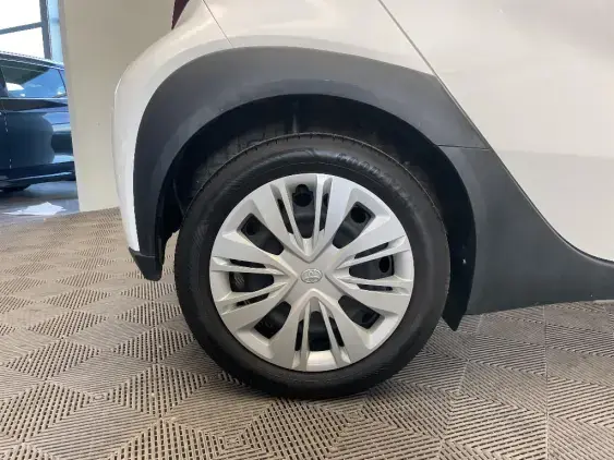 TOYOTA AYGO X - voiture d'occasion - Photo 25