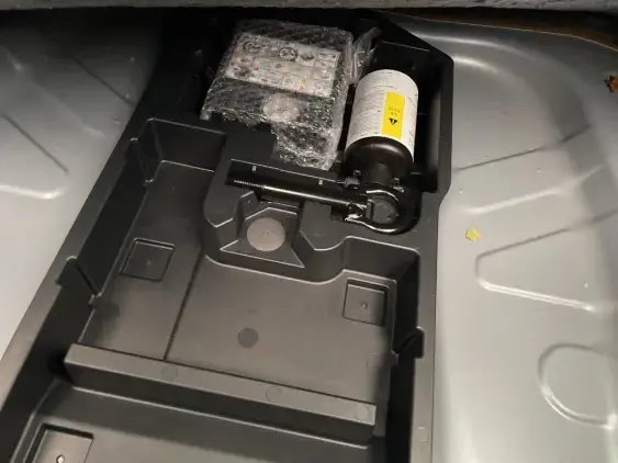 TOYOTA AYGO X - voiture d'occasion - Photo 17