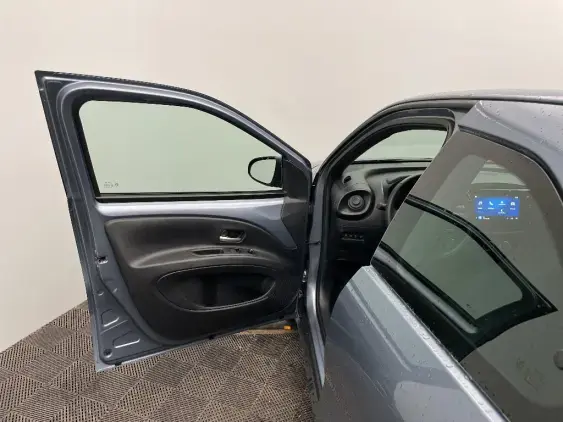 TOYOTA AYGO X - voiture d'occasion - Photo 19