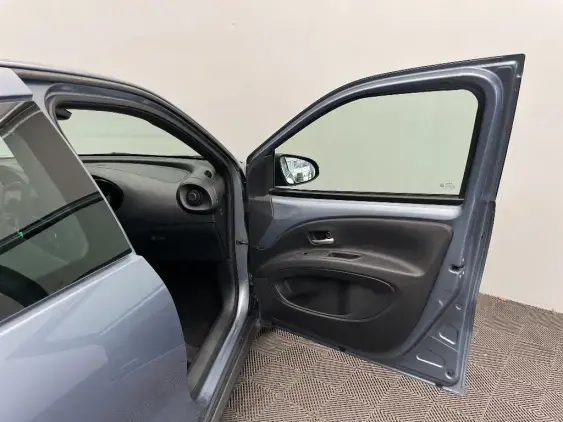 TOYOTA AYGO X - voiture d'occasion - Photo 20