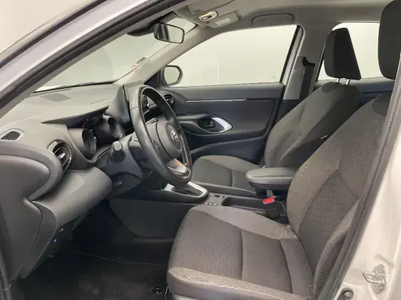 TOYOTA YARIS CROSS I - voiture d'occasion - Photo 18