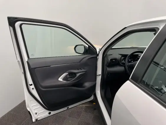 TOYOTA YARIS CROSS I - voiture d'occasion - Photo 19