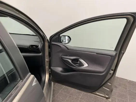 TOYOTA YARIS IV - voiture d'occasion - Photo 20