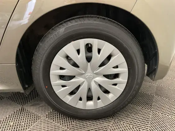 TOYOTA YARIS IV - voiture d'occasion - Photo 24