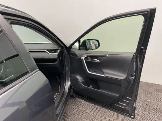 TOYOTA RAV4 V - voiture d'occasion - Photo 20