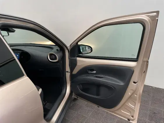 TOYOTA AYGO X - voiture d'occasion - Photo 20