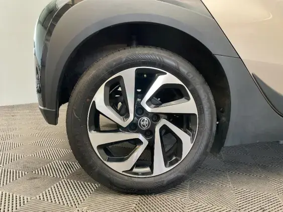 TOYOTA AYGO X - voiture d'occasion - Photo 25