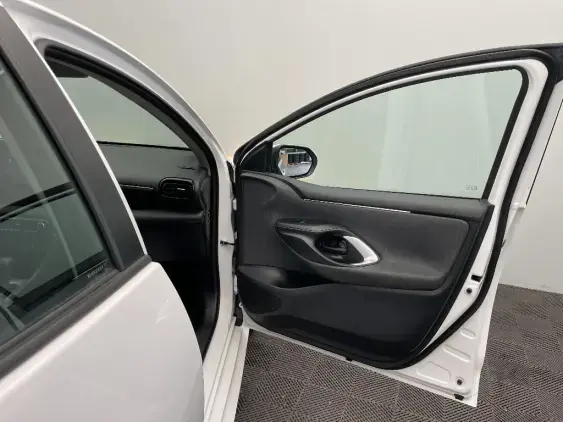 TOYOTA YARIS IV - voiture d'occasion - Photo 20