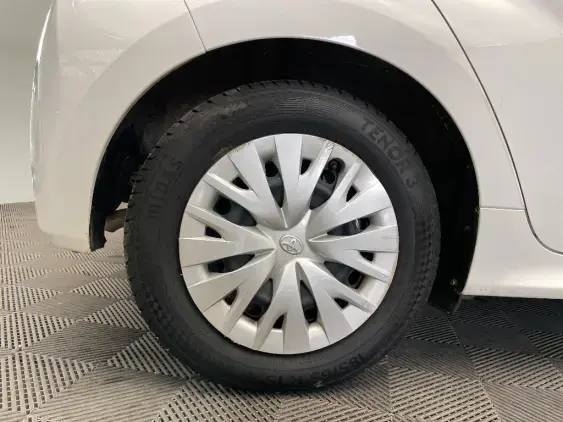 TOYOTA YARIS IV - voiture d'occasion - Photo 25