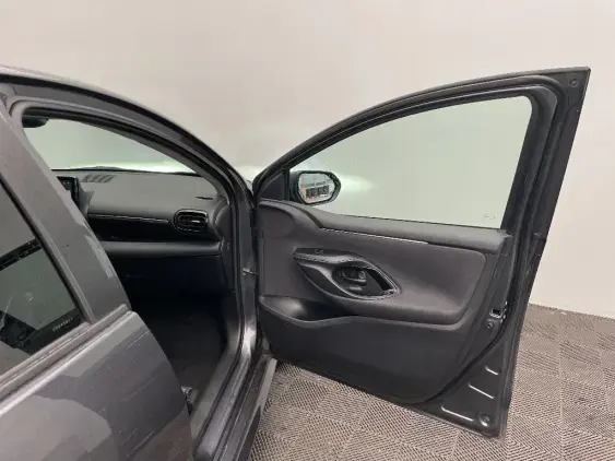 TOYOTA YARIS IV - voiture d'occasion - Photo 20