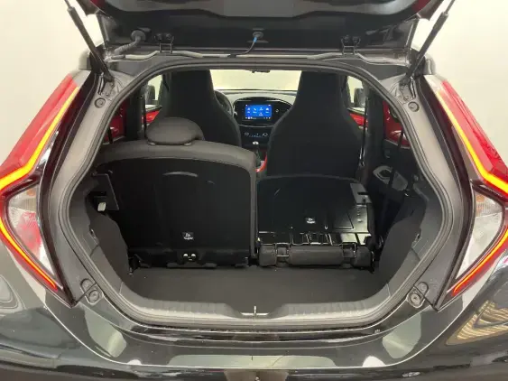 TOYOTA AYGO X - voiture d'occasion - Photo 16