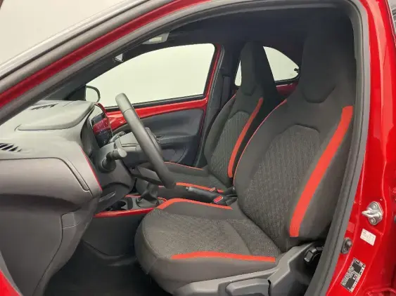 TOYOTA AYGO X - voiture d'occasion - Photo 18