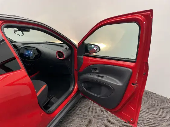 TOYOTA AYGO X - voiture d'occasion - Photo 20