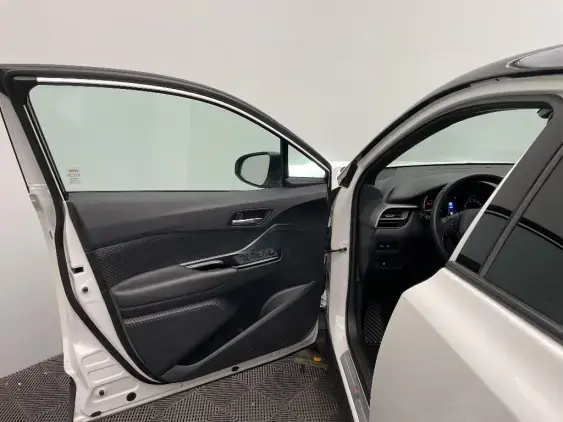 TOYOTA C-HR - voiture d'occasion - Photo 19