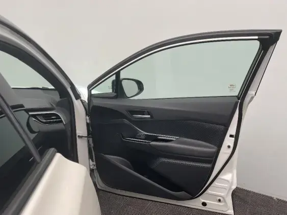 TOYOTA C-HR - voiture d'occasion - Photo 20