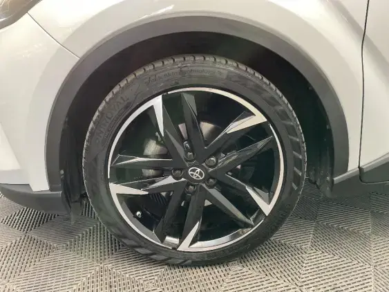 TOYOTA C-HR - voiture d'occasion - Photo 23