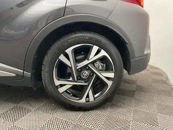 TOYOTA C-HR - voiture d'occasion - Photo 24